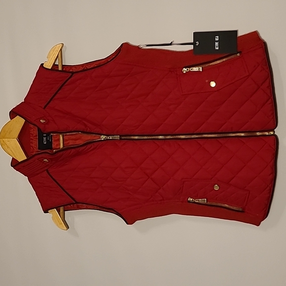 Vest - Picture 3 of 4